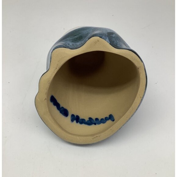 Handmade M A Hadley Blue & White Pottery Cat Figurine With Glossy Finish - Picture 4 of 7